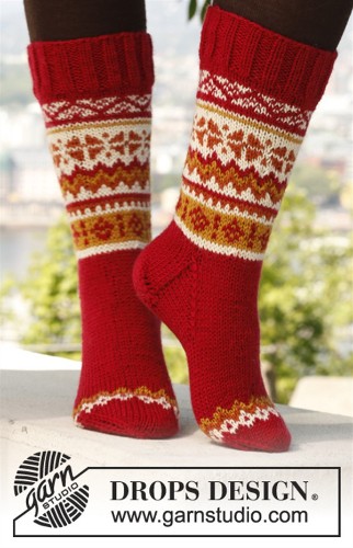 Bild på Stickade sockor i Drops Karisma med norskt mönster