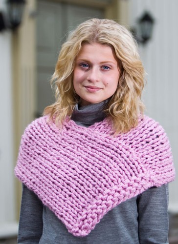 Bild på Poncho i Easy Knit 