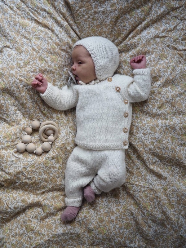 Bild på Ellens babyset från Petite Knit