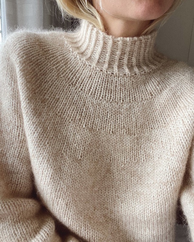 Bild på "Novis Sweater"2 från PetiteKnit