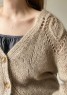 Bild på LEKNIT - CHUNKY DAHLIA V-NECK CARDIGAN I TYNN SILK MOHAIR OCH SUNDAY