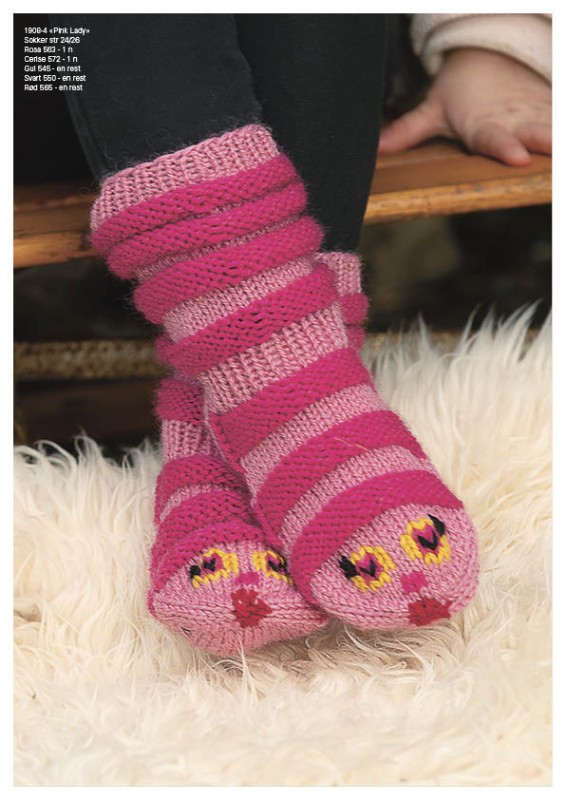 Bild på Mönsterkatalog, Stickade sockor i Alpaca Storm  1908