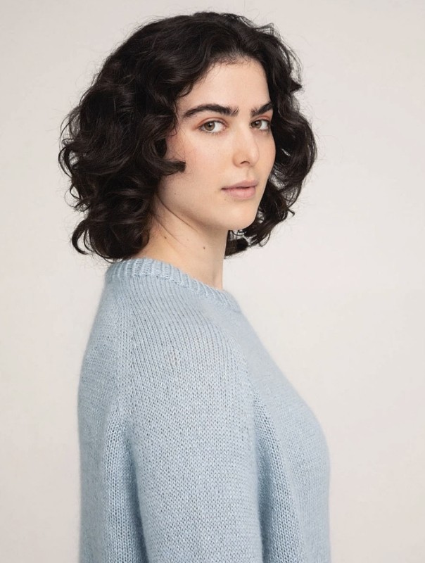 Bild på Franky Genser stickmönster i Alpkka Silke och Tynn Silk Mohair 2209