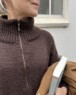 Bild på Zipper Sweater Light stickad i Peer Gynt 