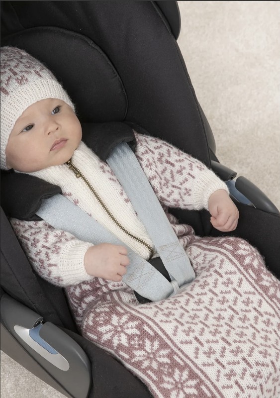 Bild på Baby 0-24mån i Bambino mönsterkatalog från Viking Garn 2304