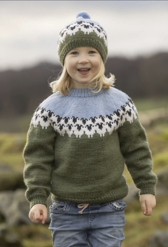 Bild på Mönsterkatalog ”Flokken” till hela familjen i Sportsragg eller Alpaca Storm 2309