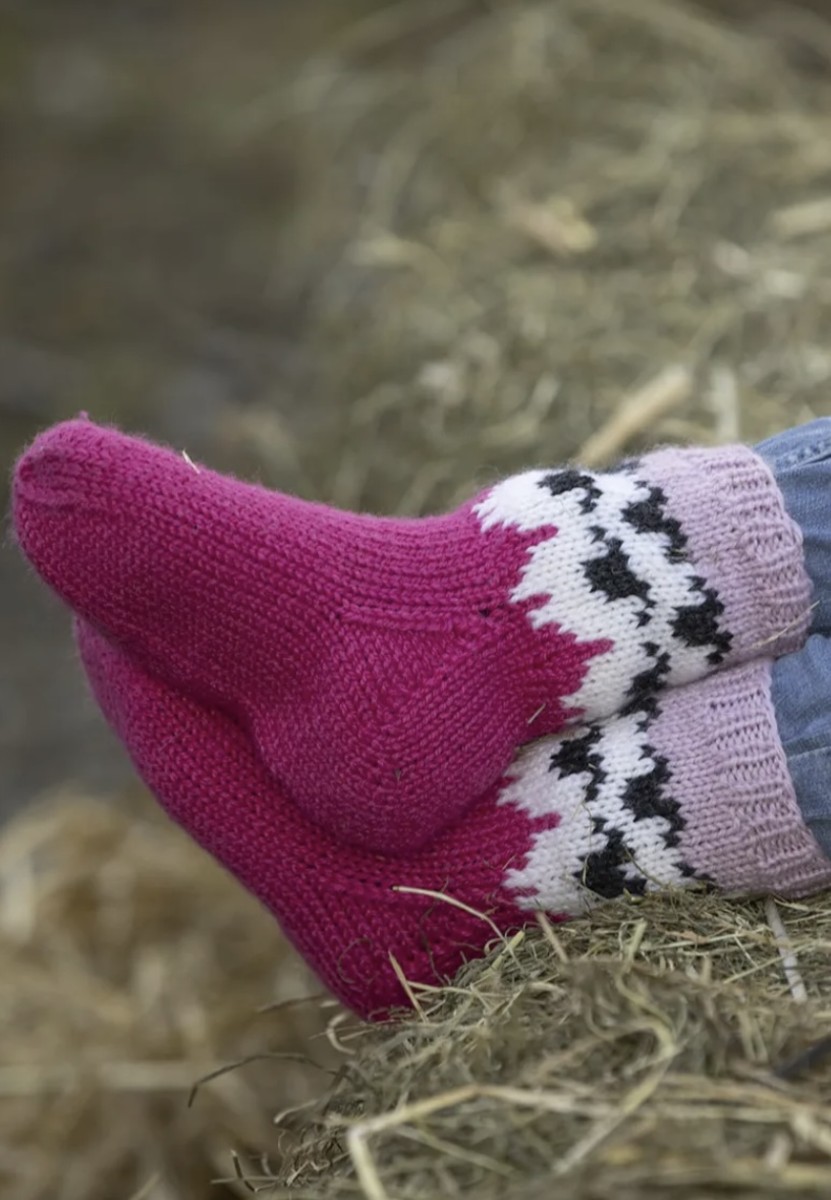Bild på Mönsterkatalog ”Flokken” till hela familjen i Sportsragg eller Alpaca Storm 2309