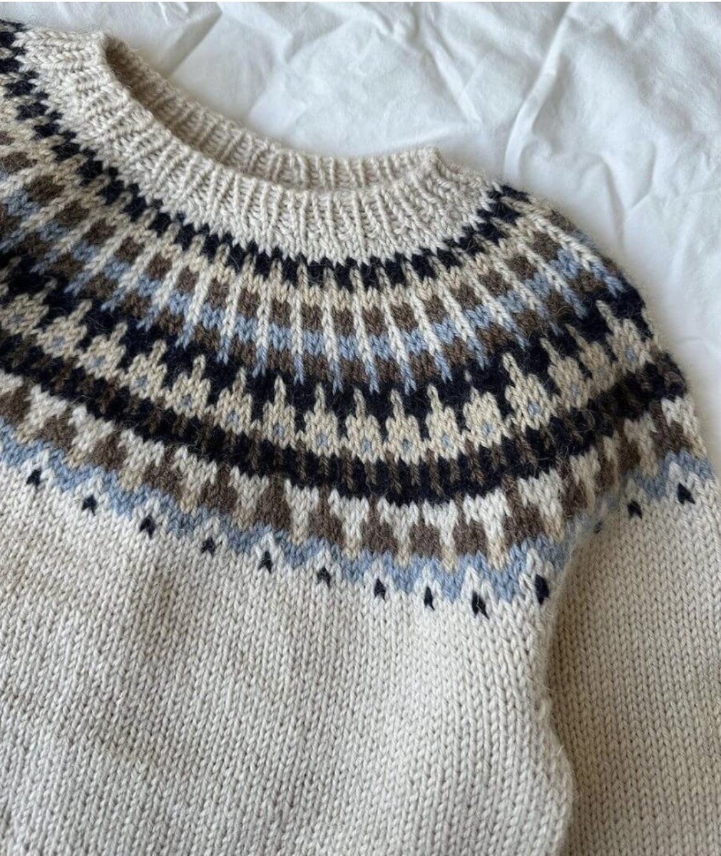Bild på CELESTE SWEATER JUNIOR I PEER GYNT
