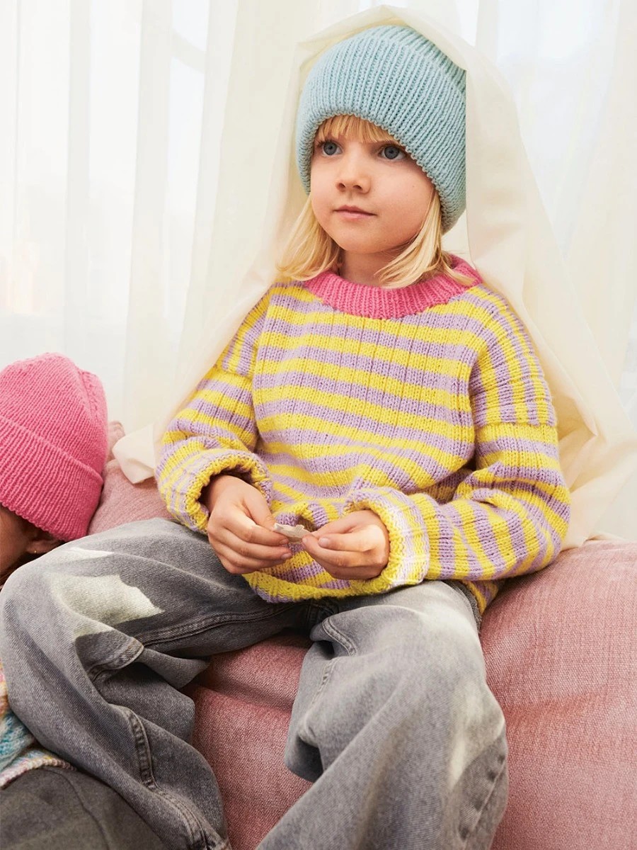 Bild på "SEDRICK SWEATER JUNIOR" stickad i Sunday nr.2