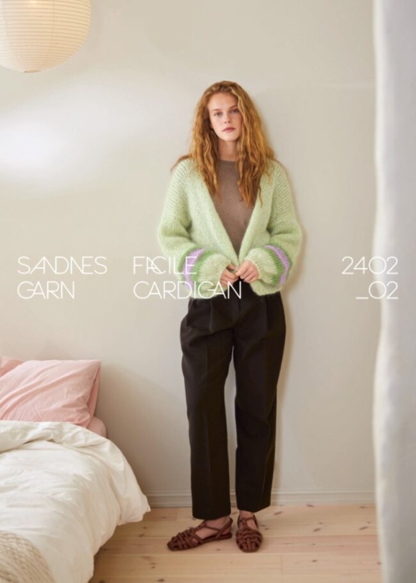 Bild på "FACILE CARDIGAN" stickad i dubbel tråd  ballerina Chunky Mohair, 2402-2b 