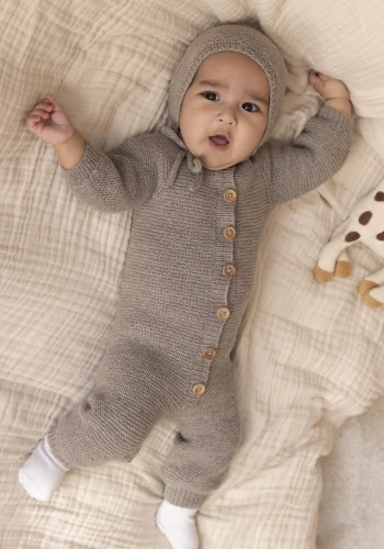 Bild på «Søren» dress och mössa stickad i Trend Merino Petite 2417-4