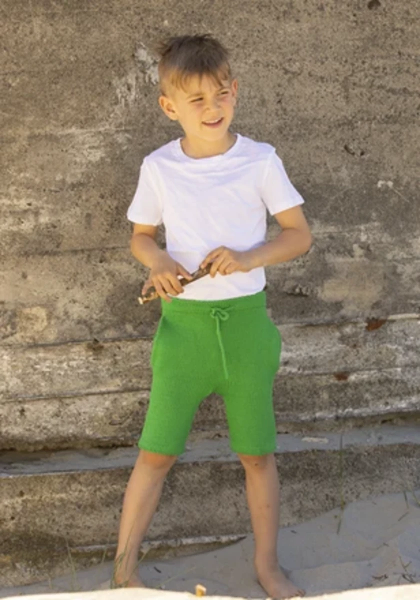 Bild på Mönsterkatalog för barn 2422 stickade i Bamboo