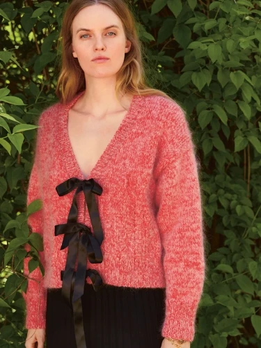 Bild på "SCARLETT CARDIGAN" stickad med 1 tråd Double Sunday och 1 tråd Ballerina Chunky  2409-12