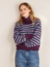 Bild på "SOUTH SWEATER" stickad med en tråd Peer Gynt och en tråd Tynn Silk Mohair. 2409-9