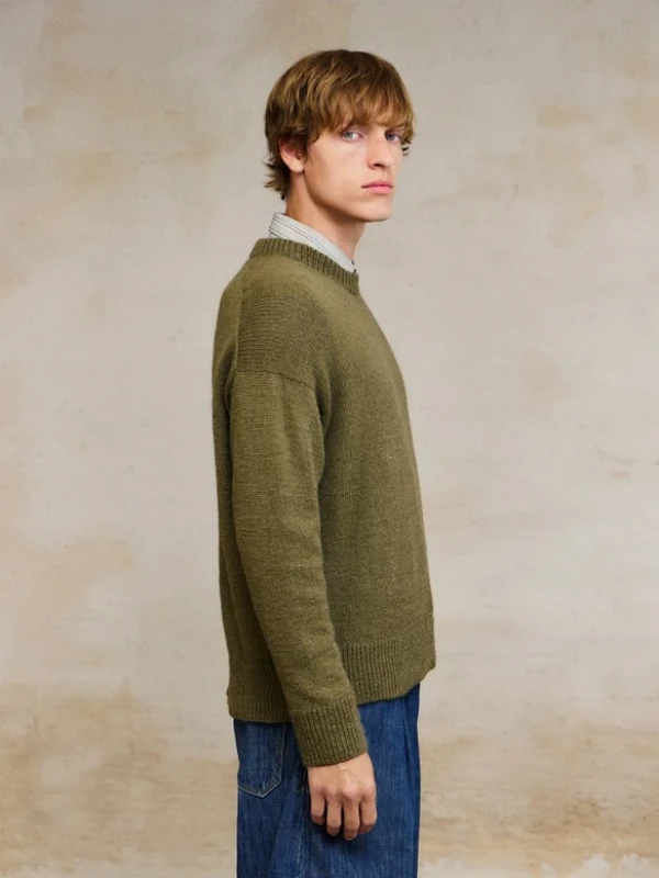Bild på "WILLIAM SWEATER MAN" stickad med en tråd Sunday och en tråd Alpakka Följetråd. 2412-1