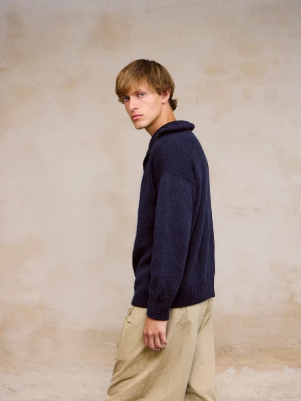 Bild på "MATTHEW SWEATER MAN" stickad i Peer Gynt 2412-4