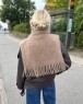 Bild på "Nora Neck" stickad med två trådar Tynn Silk Mohair från PetiteKnit