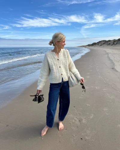 Bild på "ESTHER JACKET" från PetiteKnit