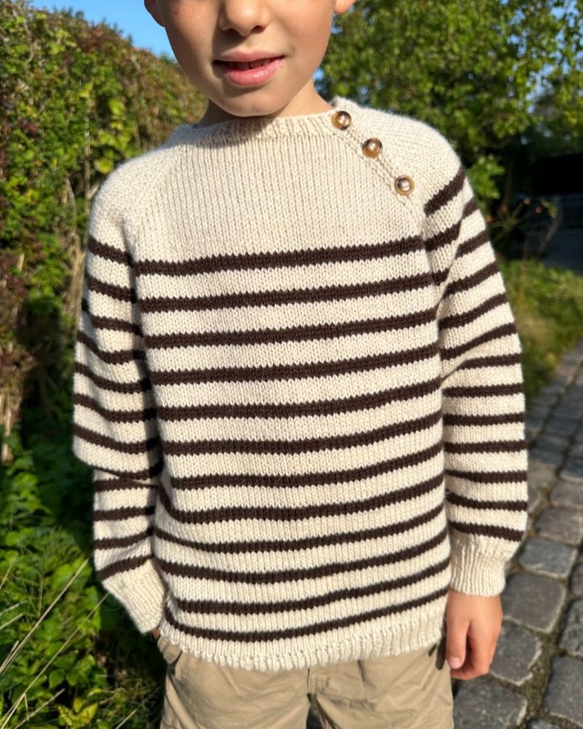 Bild på "SEASIDE SWEATER" stickad i Double Sunday