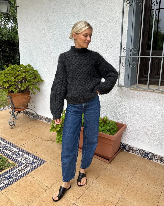 Bild på "DAGMAR SWEATER" från PetiteKnit