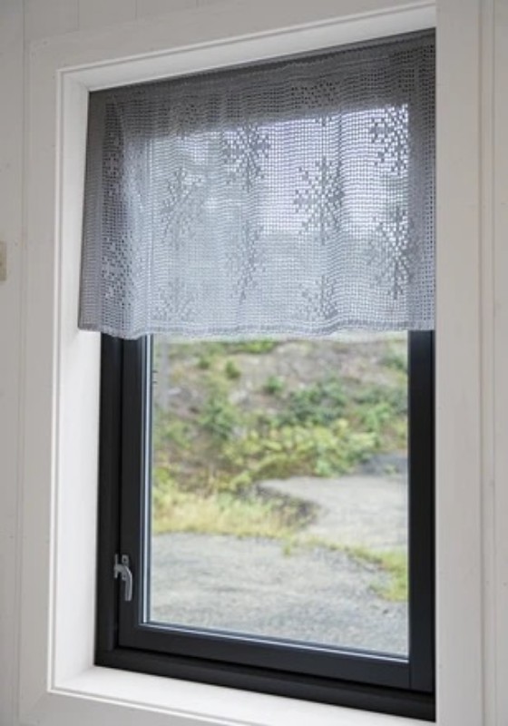 Bild på "Crystals" gardinkappa virkad i Viking Virkgarn  ingår i katalog 2429