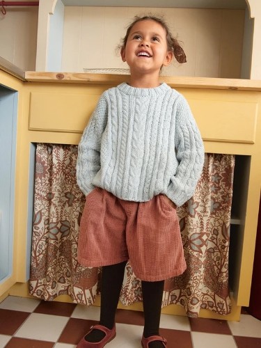 Bild på "CASPIAN SWEATER JUNIOR" stickad med en tråd Double Sunday eller Duo 2501-1a-1b