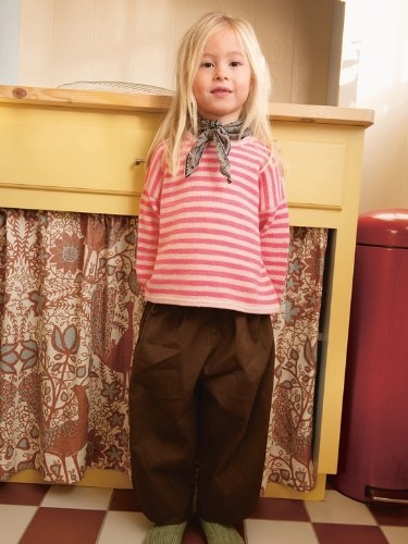Bild på "PASCAL SWEATER JUNIOR" stickad i Sunday 2501-2