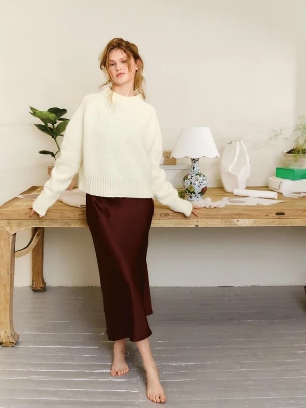 Bild på "WENDY SWEATER CHUNKY EDITION" stickad i en tråd Peer Gynt och en tråd Tynn Silk Mohair 2502-10