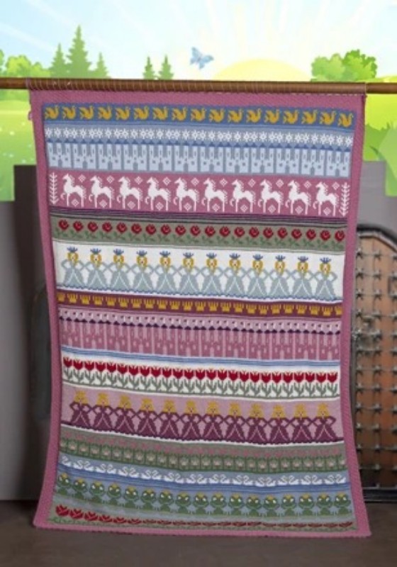 Bild på Mönsterkatalog "Prinsessa" stickat i Alpaca Storm 2505