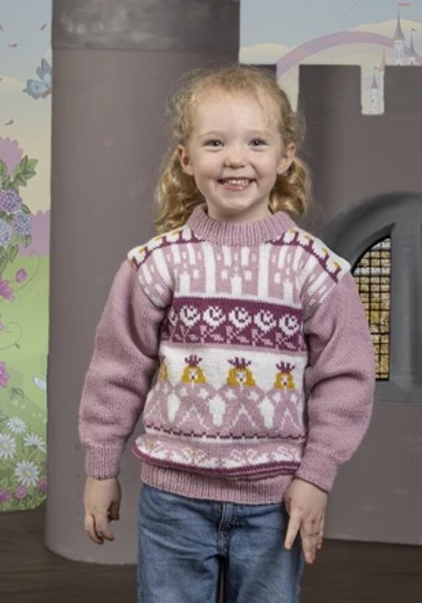 Bild på Mönsterkatalog "Prinsessa" stickat i Alpaca Storm 2505