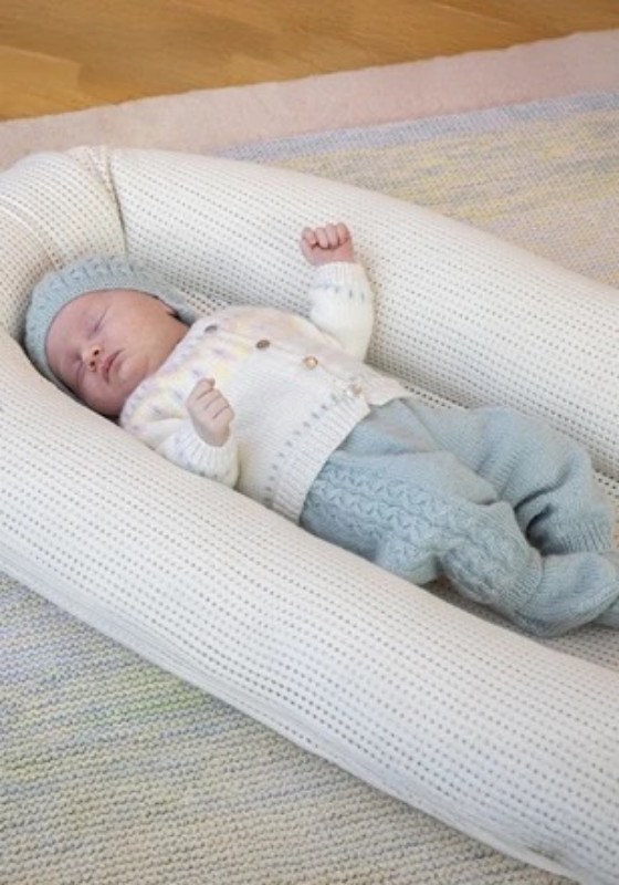 Bild på Mönsterkatalog från Viking Garn stickad i Baby Ull 2506