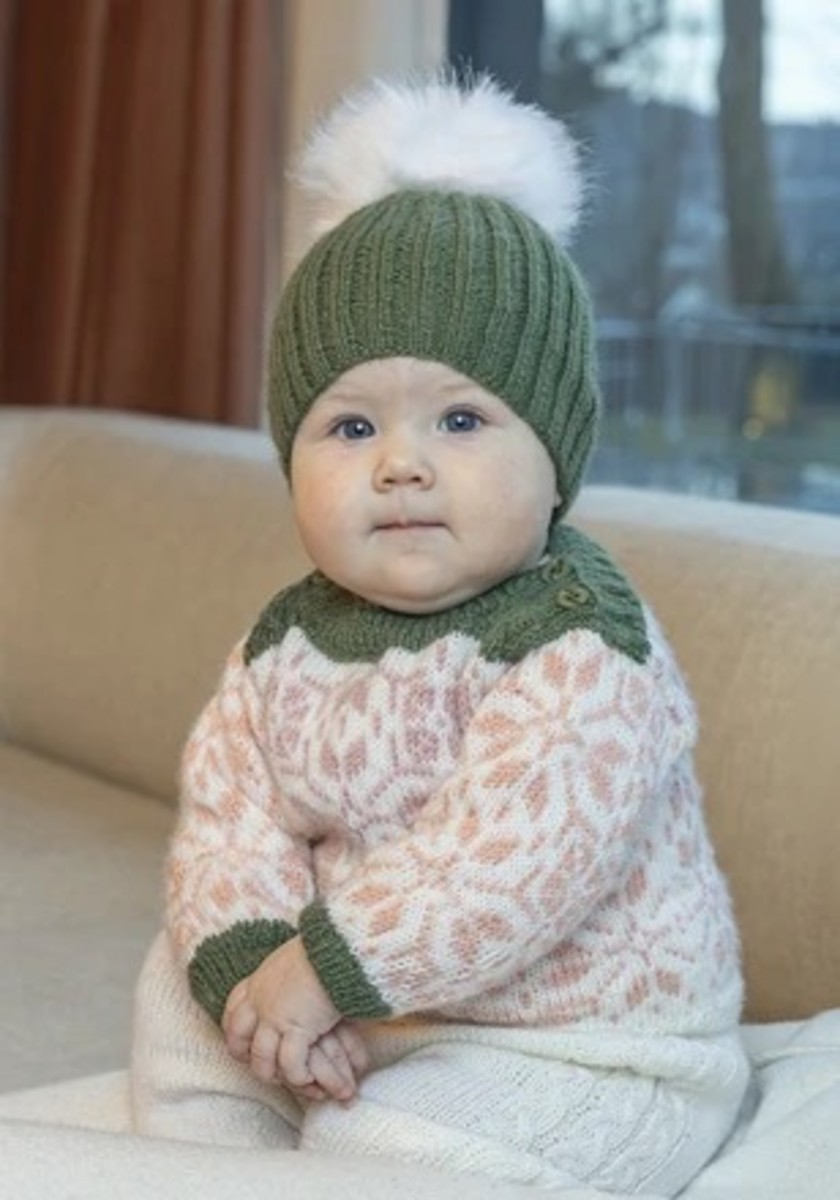 Bild på Mönsterkatalog från Viking Garn stickad i Baby Ull 2506