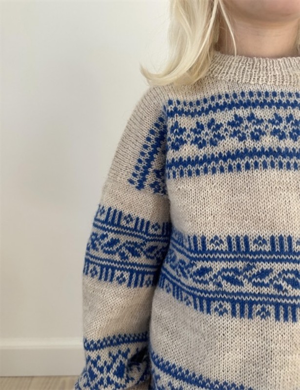 Bild på PORCELAIN SWEATER JUNIOR (SVENSKA) i Tynn Peer Gynt