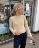 Bild på "IVY BLOUSE" stickad i två trådar Tynn Silk Mohair
