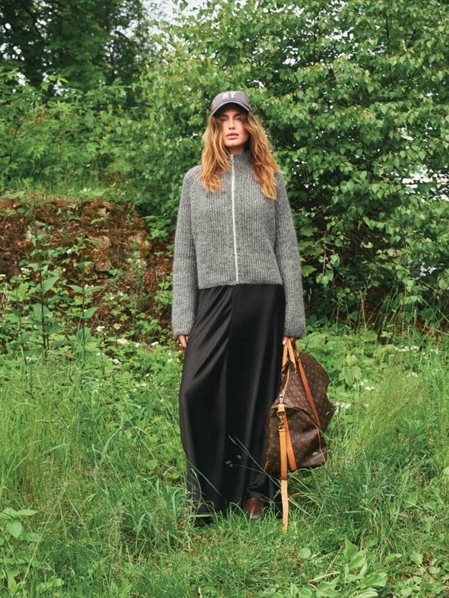 Bild på TIA ZIPPER JACKETstickad i Tynn Silk Mohair och Sunday 2507-10