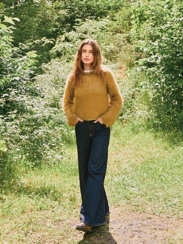 Bild på "ROOKIE SWEATER" stickad i Ballerina Chunky Mohiar 2507-3