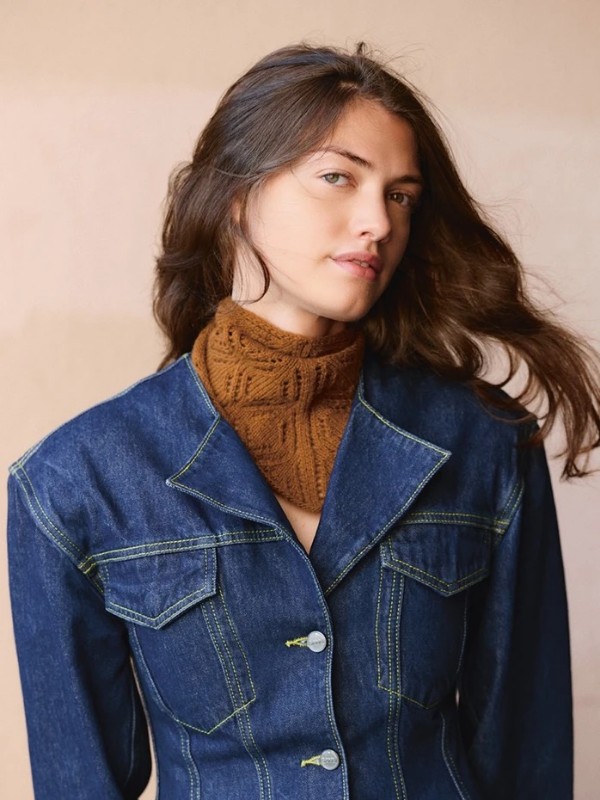 Bild på "AGNES HEAD SCARF" stickad i Cashmere 2508-4