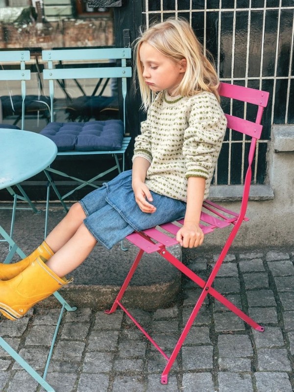 Bild på "ISLENDER GENSER JUNIOR" stickad i Tynn Peer Gynt 2509-3a