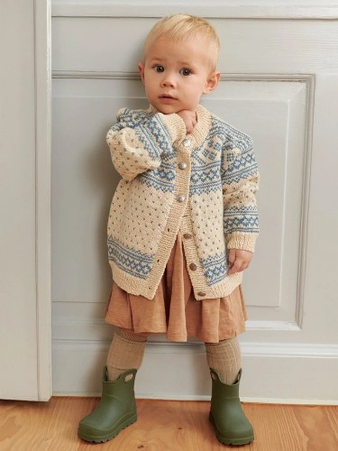 Bild på "SETESDAL KOFTE BABY" stickad i Babyull Lanett 2512-1b