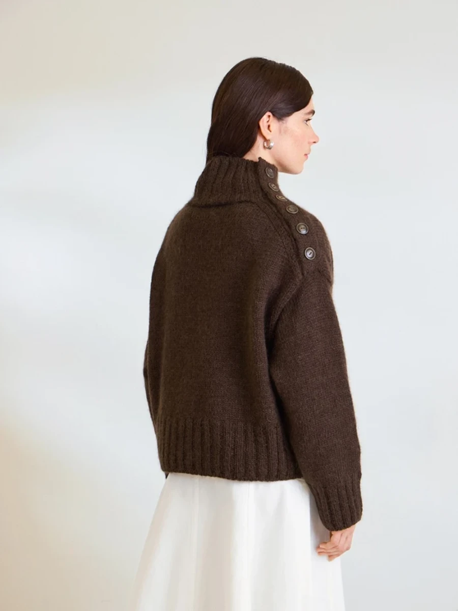Bild på " Mina Sweater" stickad i Peer Gynt eller Double Sunday med en tråd Tynn Silk Mohair 2602-2