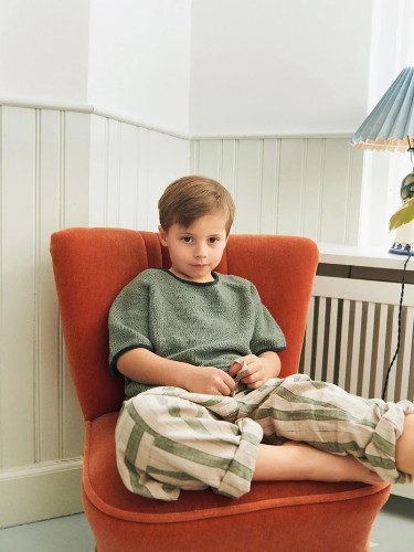 Bild på "JONATHAN TEE OCH SHORTS JUNIOR" stickad i Line 2603-2