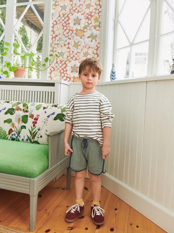 Bild på "JONATHAN TEE OCH SHORTS JUNIOR" stickad i Line 2603-2