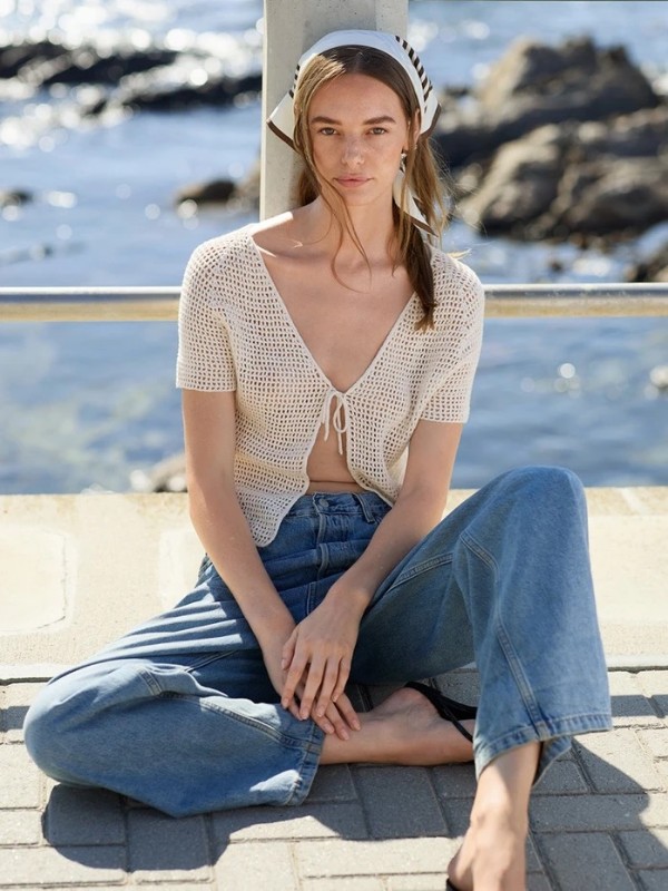 Bild på "AVA BLOUSE" virkad i Tynn Line 2604-3