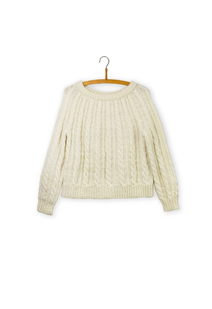 Bild på "Mary’s Sweater" stickad i Isager Jensen Yarn Mönster på Engelska 