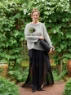 Bild på "ROSIE BROOCH" virkad i Alpakka Silke 2606-14