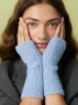 Bild på MIU POINTELLE MITTENS (FINGERLESS EDITION) stickade i Cashmere