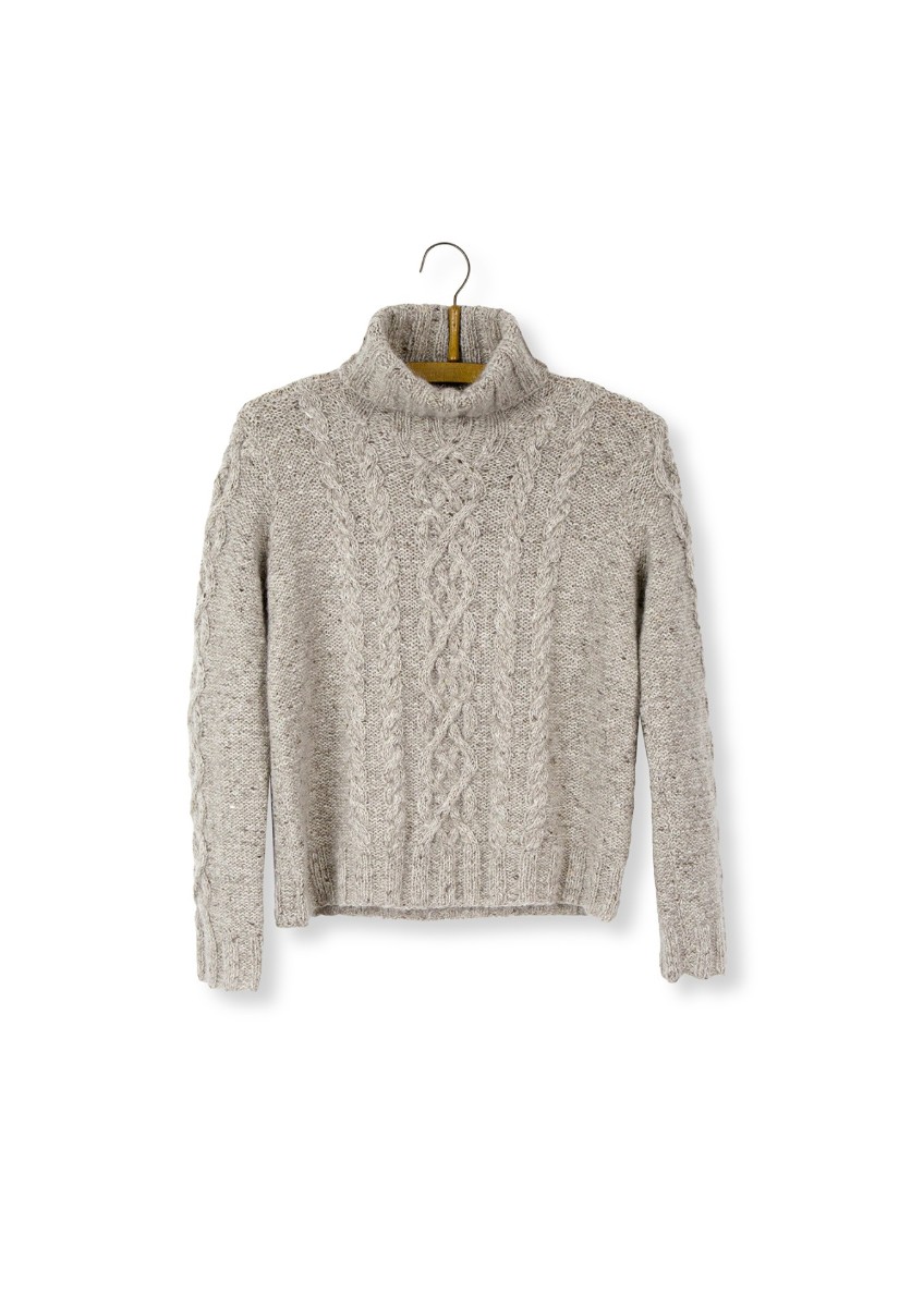 Bild på "TWINE" stickad med en tråd Isager Tweed och en tråd Silk Mohair
