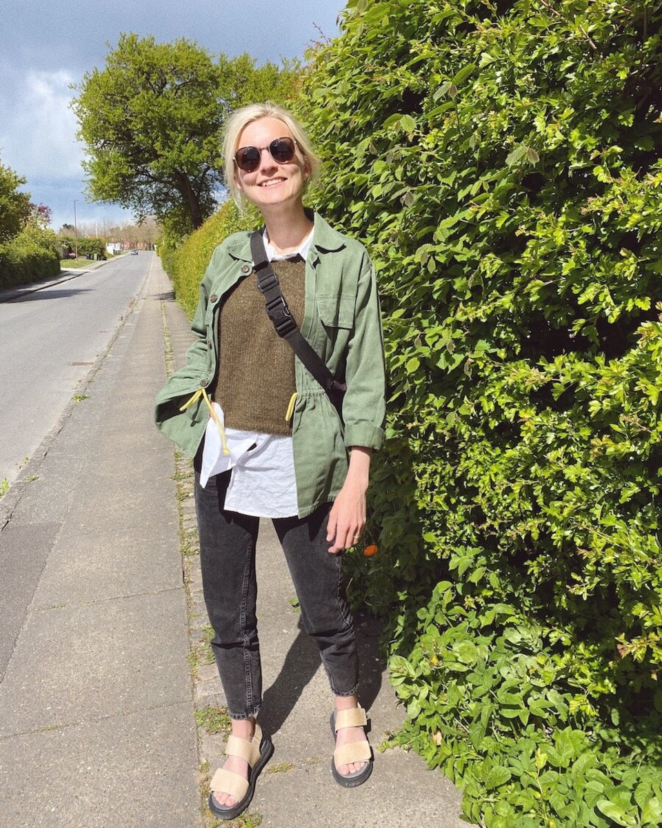 Bild på "STOCKHOLM SLIPOVER" stickad i Isager Tweed och Isager Silk Mohair mönster från PetiteKnit